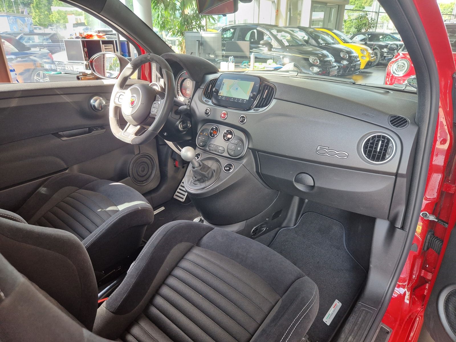 Fahrzeugabbildung Abarth 695C Beats Soundsystem NAVI ALU