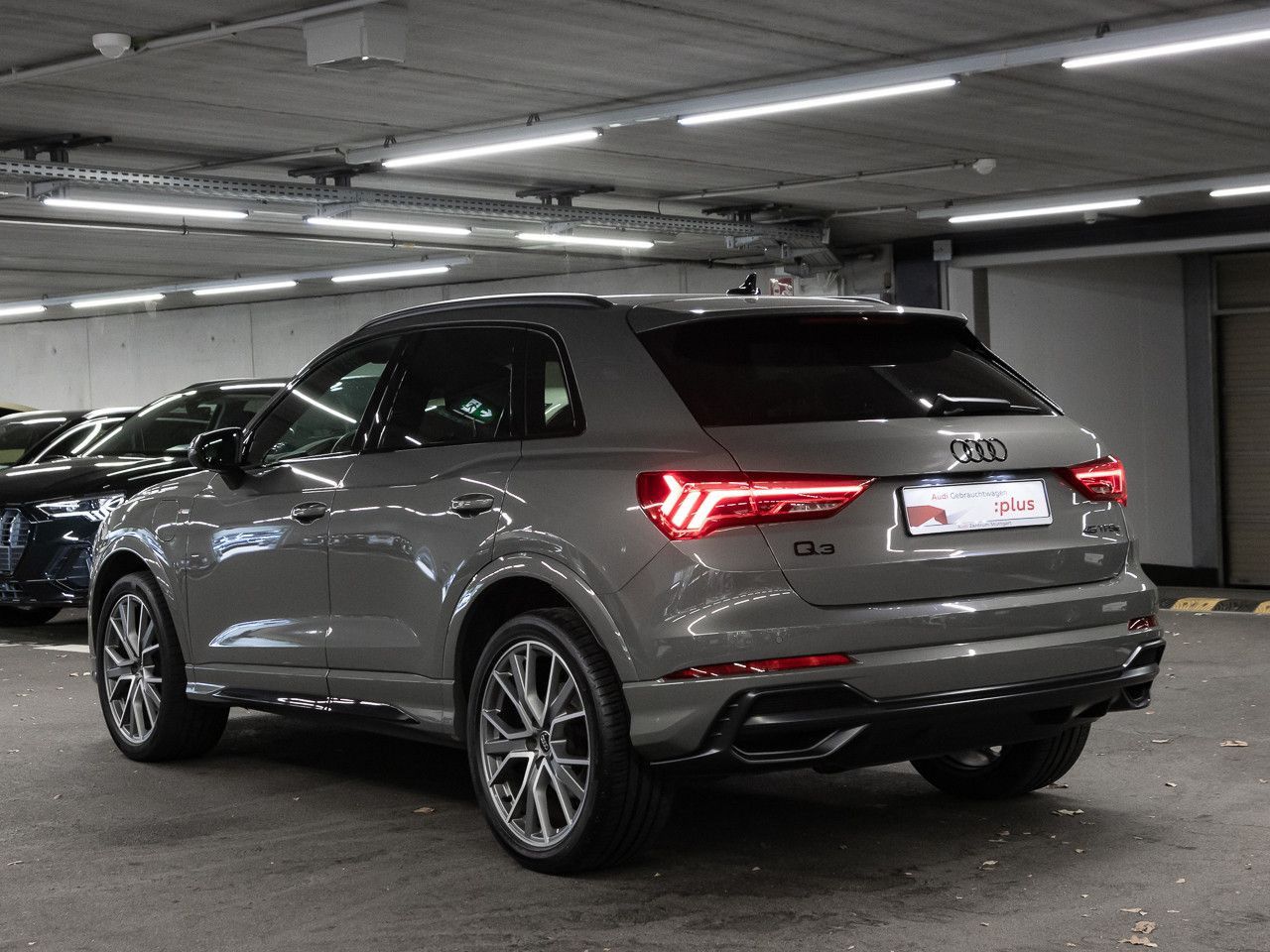 Audi Q3 45 TFSI e S line AHK virtCo SONOS 360° 20" imagem 3