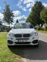 BMW X5 M50d  - BMW X5 M50