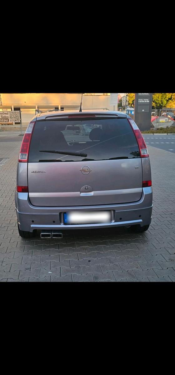 Opel Meriva 2005 — вигляд ззаду