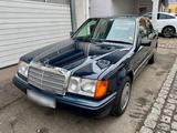 Mercedes-Benz Mercedes Benz W124 200 Oldtimer - Mercedes-Benz 200 aus 1992
