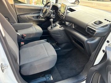 Bild 17 Opel Combo E Cargo 1.5 D Edition L2 erhöhte Nutzlast