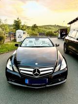 Mercedes-Benz E220 CDI   Garagenfahrzeug ... - Mercedes-Benz E 220 mit Benzin-Antrieb: Automatik