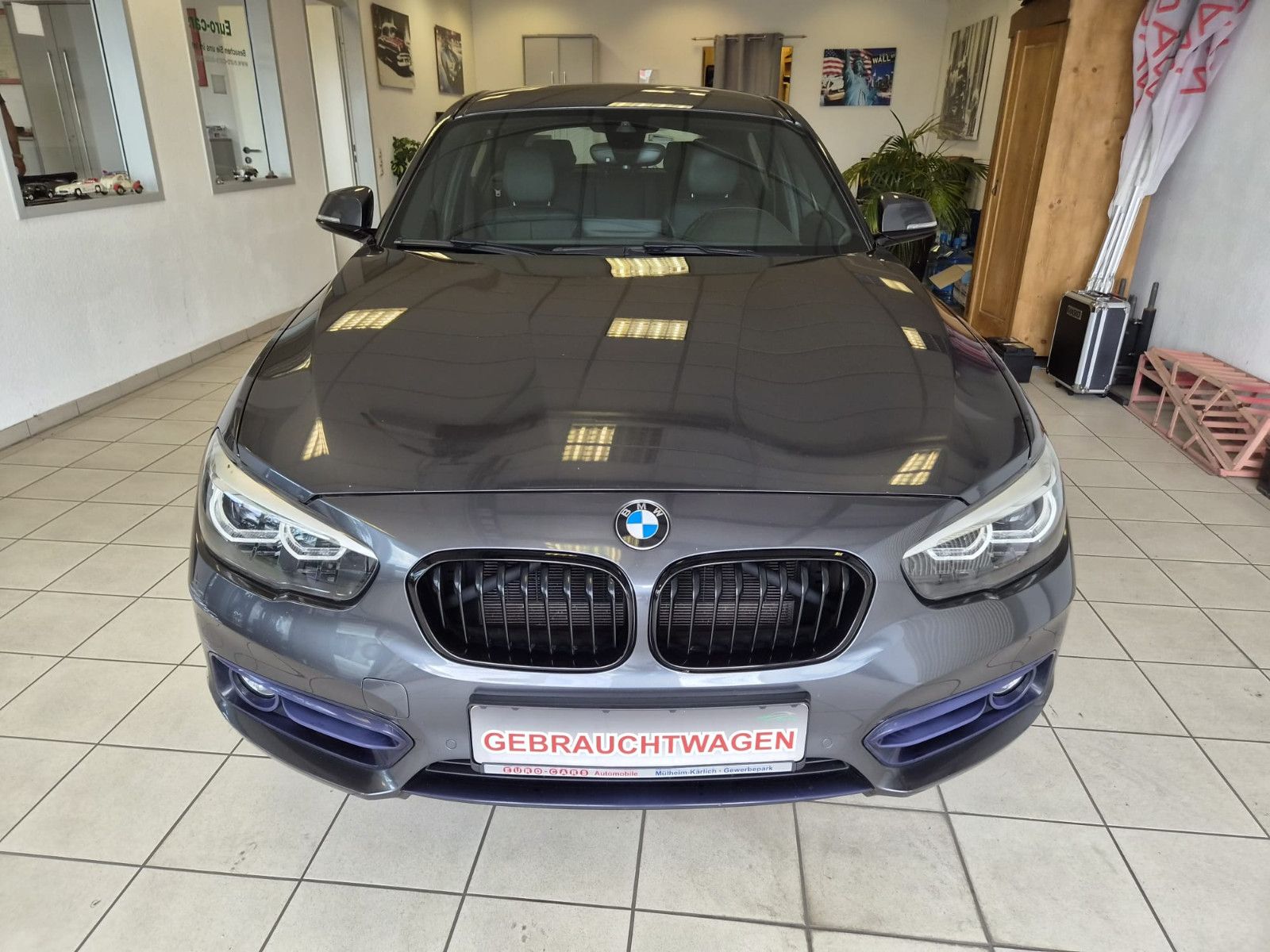 Fahrzeugabbildung BMW 120i Edition Sport Line Shadow/NAVI / AUTOMATIK