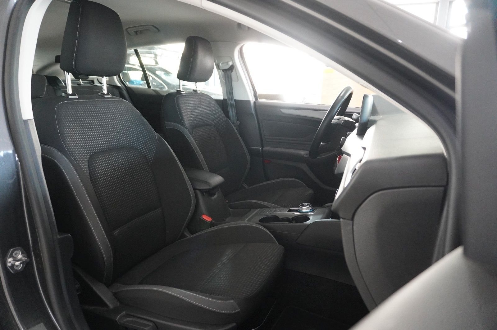Fahrzeugabbildung Ford Focus Turnier 1.5D COOL & CONN. NAVI/LED/KAMERA