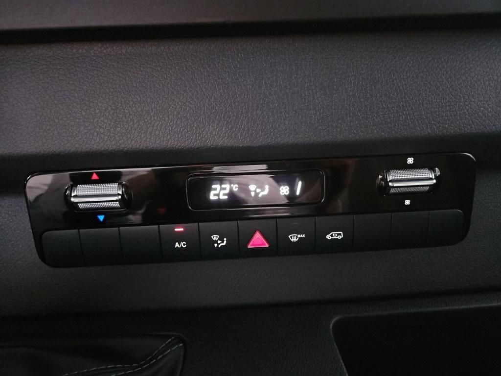 Fahrzeugabbildung Mercedes-Benz Sprinter 317 Kasten L2H2 RWD 360°Schwingsitz SHZ