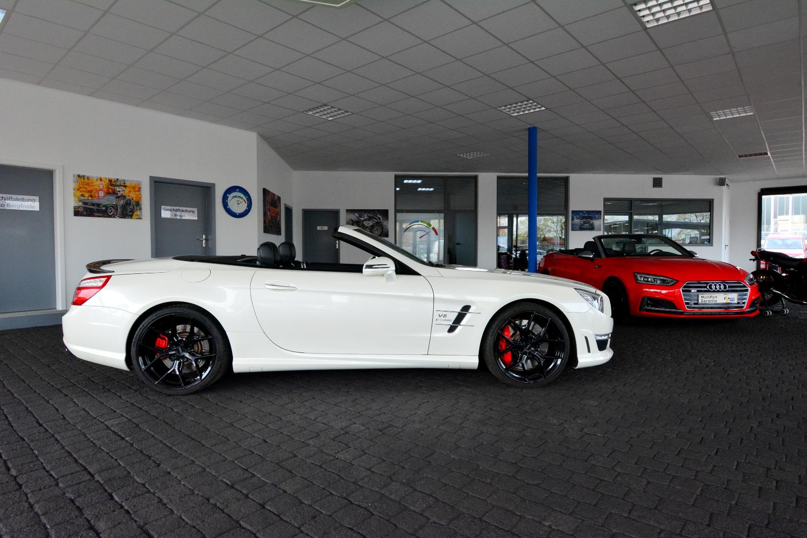 showroom-image-top