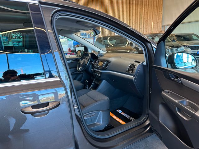 Volkswagen Sharan*7-Sitzer*3-ZONEN*SZHZ*NAVI*TEMPO*AHK*PDC