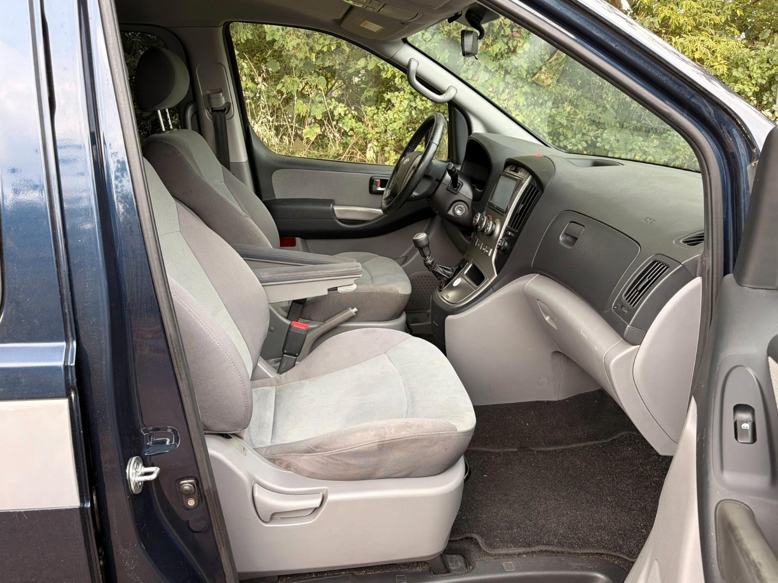Hyundai H-1 8-Sitze/Klima/AHK!