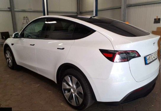 Tesla Model Y Basis RWD 93,3 SOH Shanghai 4xShz foto 3