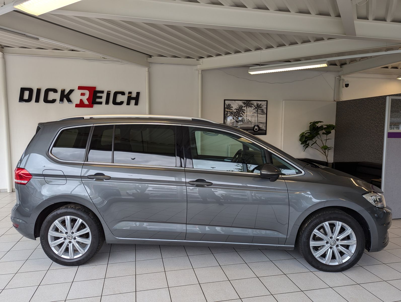 VW Touran 1.5 TSI Highline 7-Sitze Kamera LED AHK - Image 33