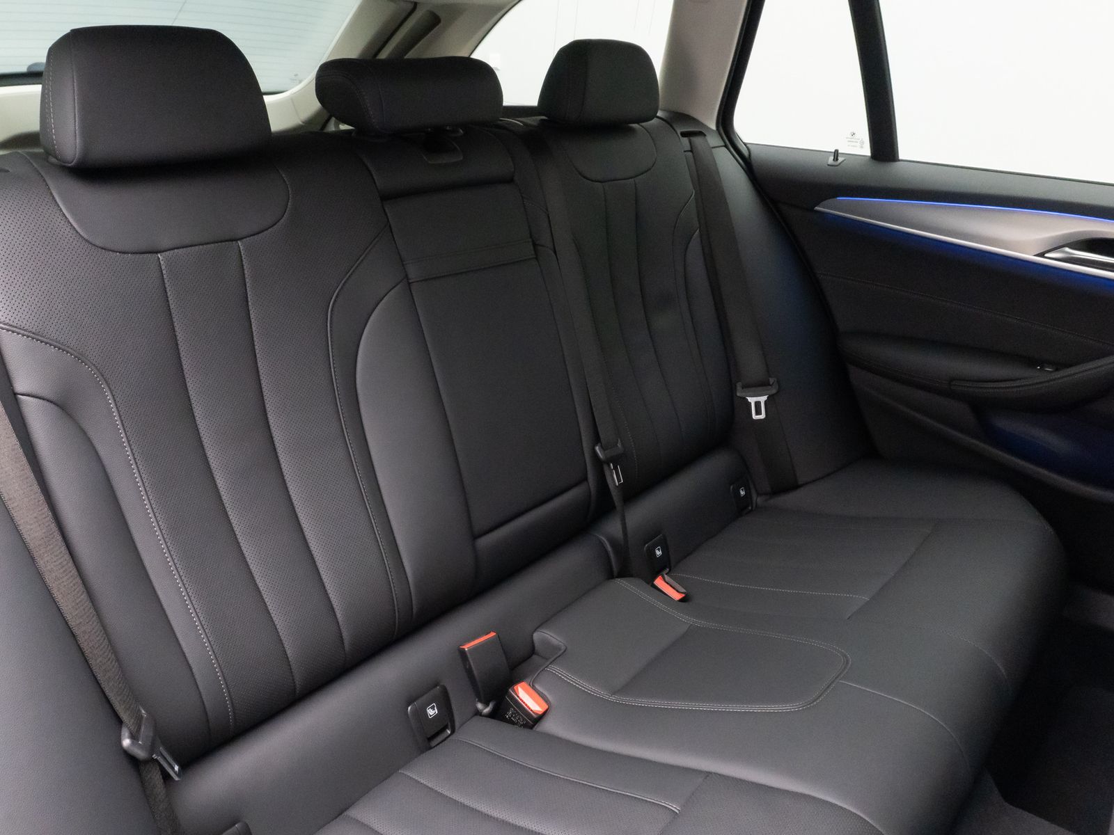 Fahrzeugabbildung BMW 520d xD ACC H/K Kamera Alarm DAB Leder 18Zoll