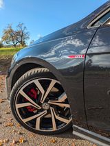 Volkswagen GTI 2.0 TSI 19"/SOUND/LIGHT/ACC/ST.HEIZ/8Fach/++ - Volkswagen Golf: 8 GTI