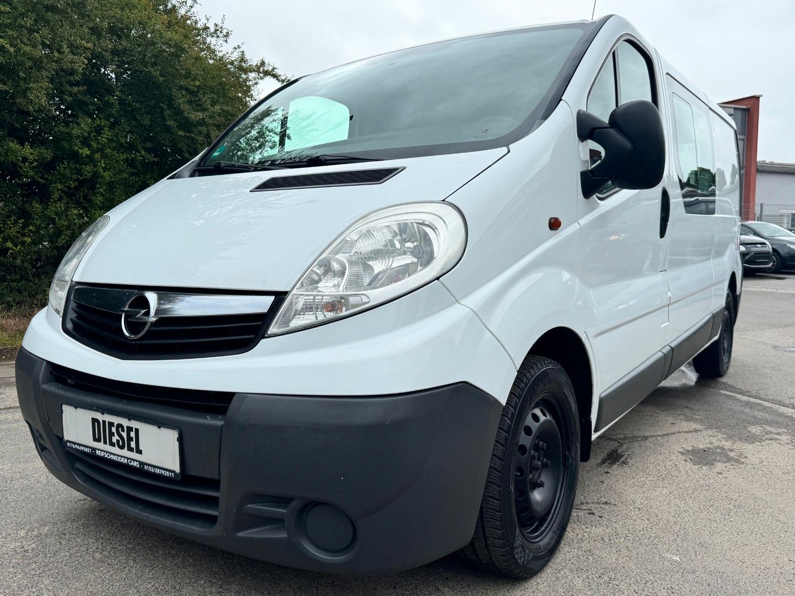 Opel Vivaro - 1