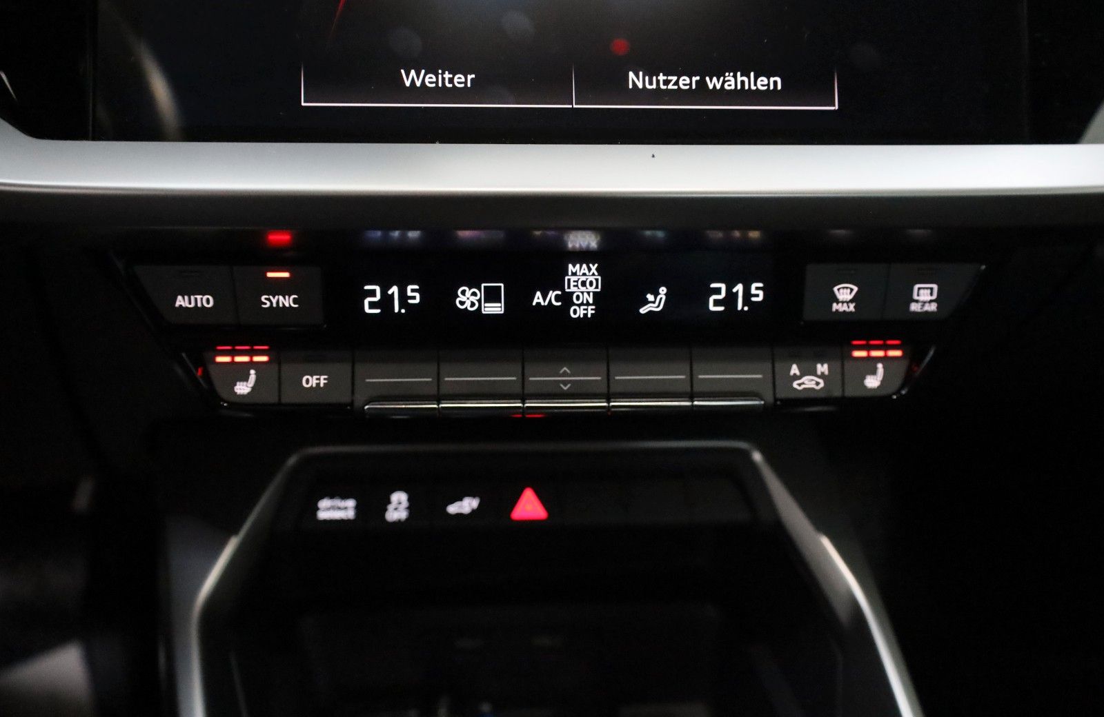 Fahrzeugabbildung Audi A3 40 TFSIe Sportback ACC,LED,CarPlay,SH,PDC