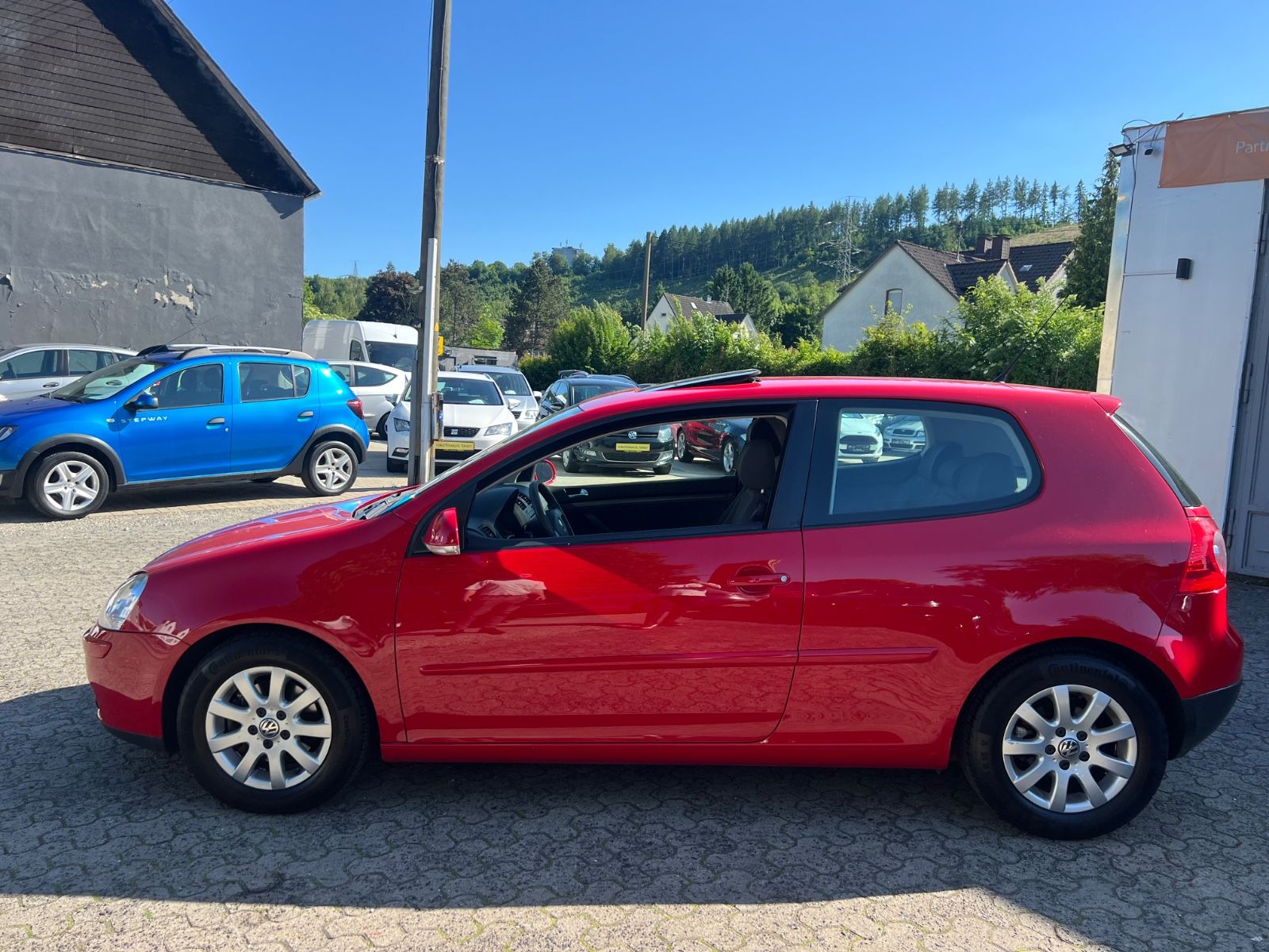 Fahrzeugabbildung Volkswagen Golf V 2.0 Comfortline 1.HAND*SERVICE NUR BEI VW