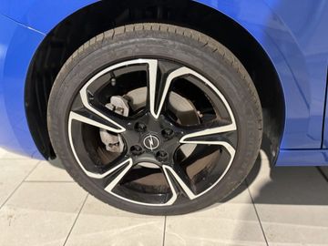 Fotografie des Opel Corsa 1.2 Direct Injection Turbo GS