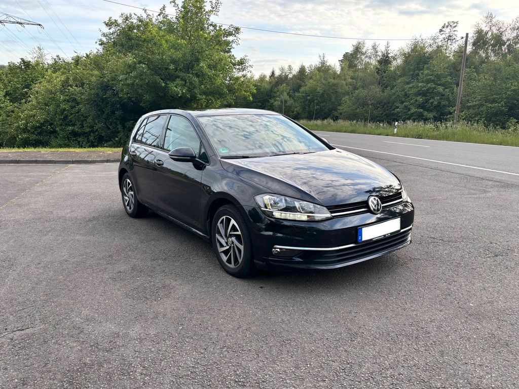 Image of Volkswagen Golf