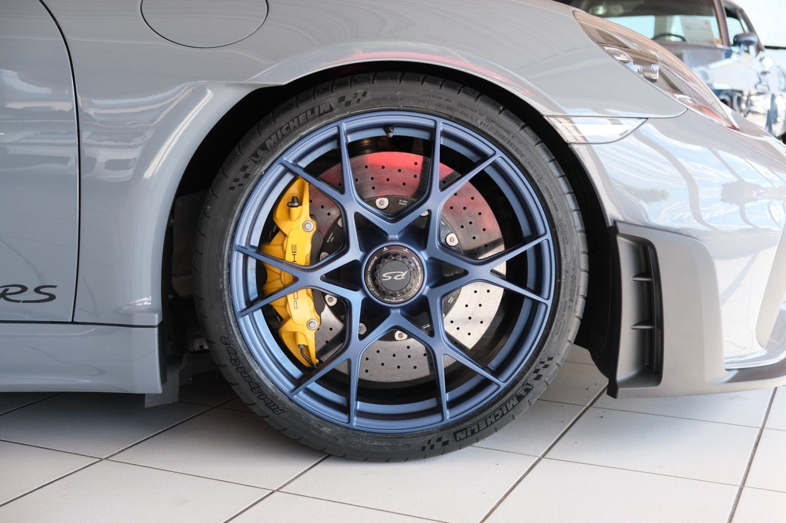 Fahrzeugabbildung Porsche Cayman GT4 RS/Weissach/PCCB/Approved 2028