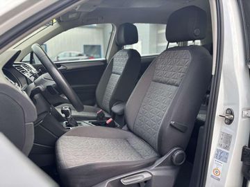 Volkswagen Tiguan - 10