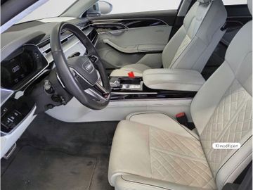 Audi S8 - 3