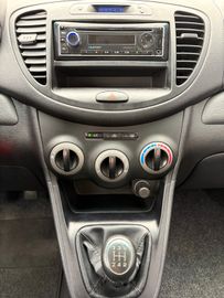 Bild 5 Hyundai i10 5-türig, Klima, Faltdach, Allwetter