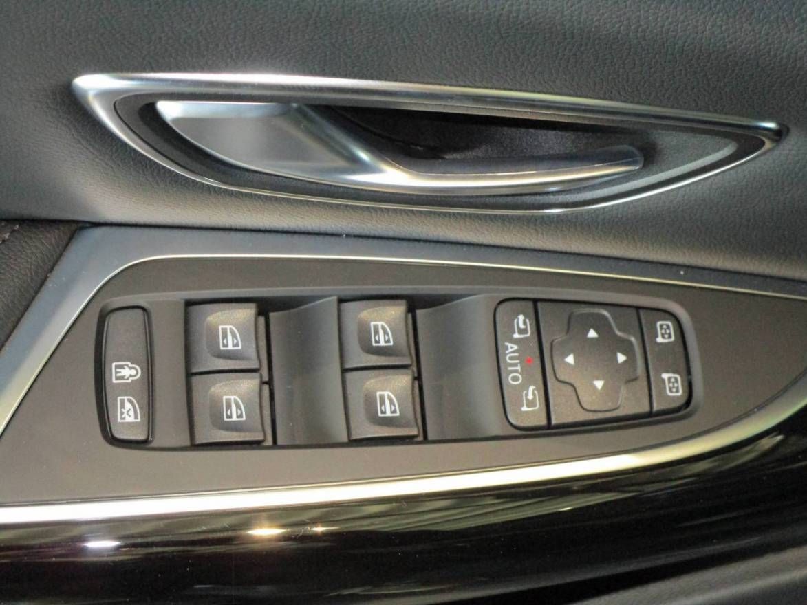 Fahrzeugabbildung Renault ESPACE TECHNO BLUE dCi 190 EDC