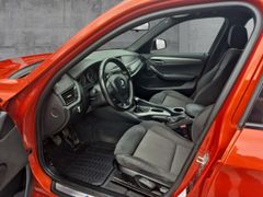 Fahrzeugabbildung X1 sDrive 18 i