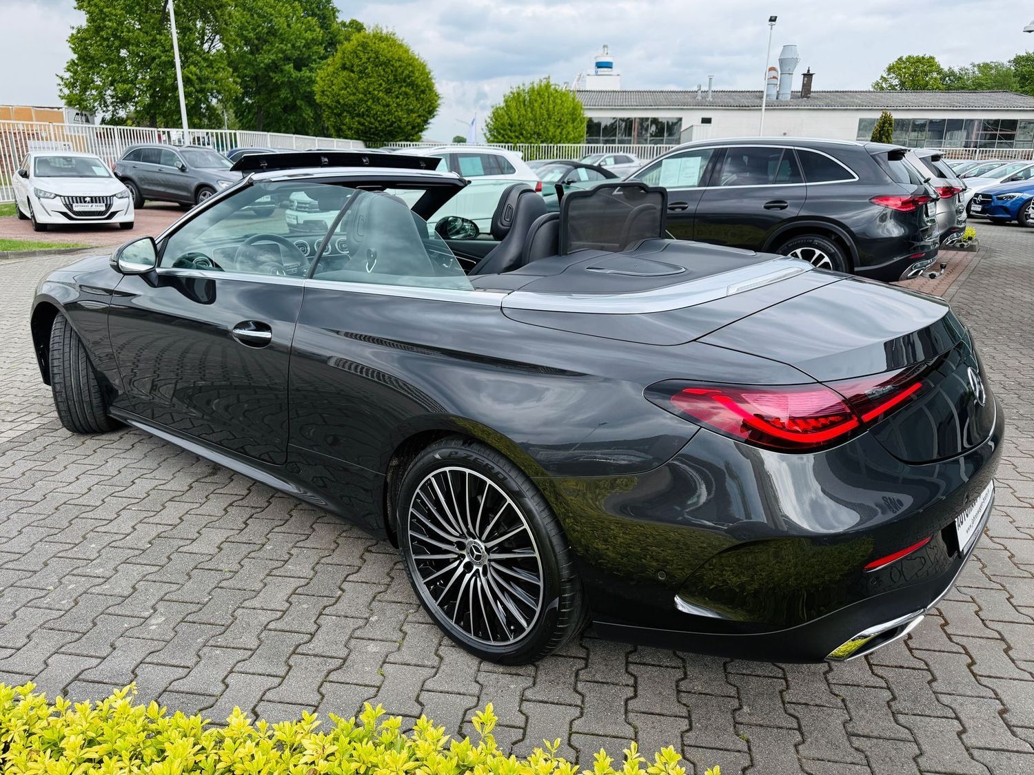 Fahrzeugabbildung Mercedes-Benz CLE 180 CABRIO, AMG, LED, PTS, RFK, Tot, Keyles