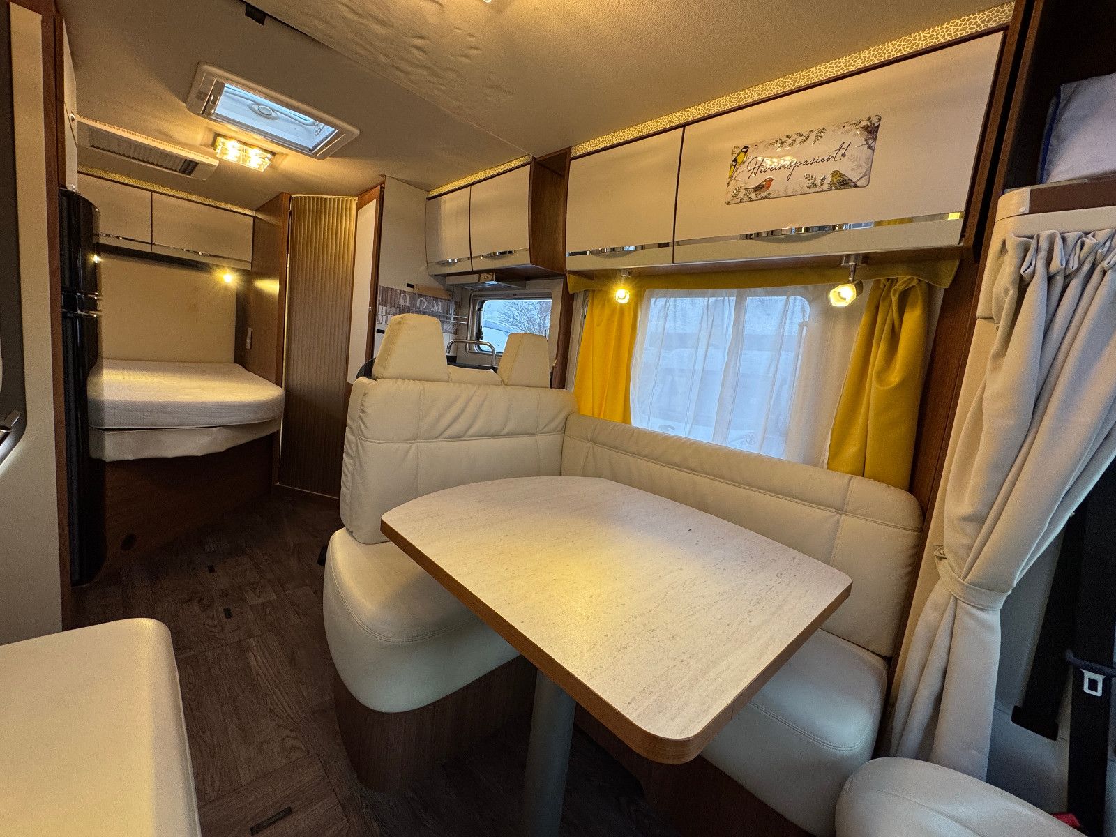 Fahrzeugabbildung Eura Mobil PROFILA RS 670 SB SAT HUBBETT LOUNGE PAKET LEDER