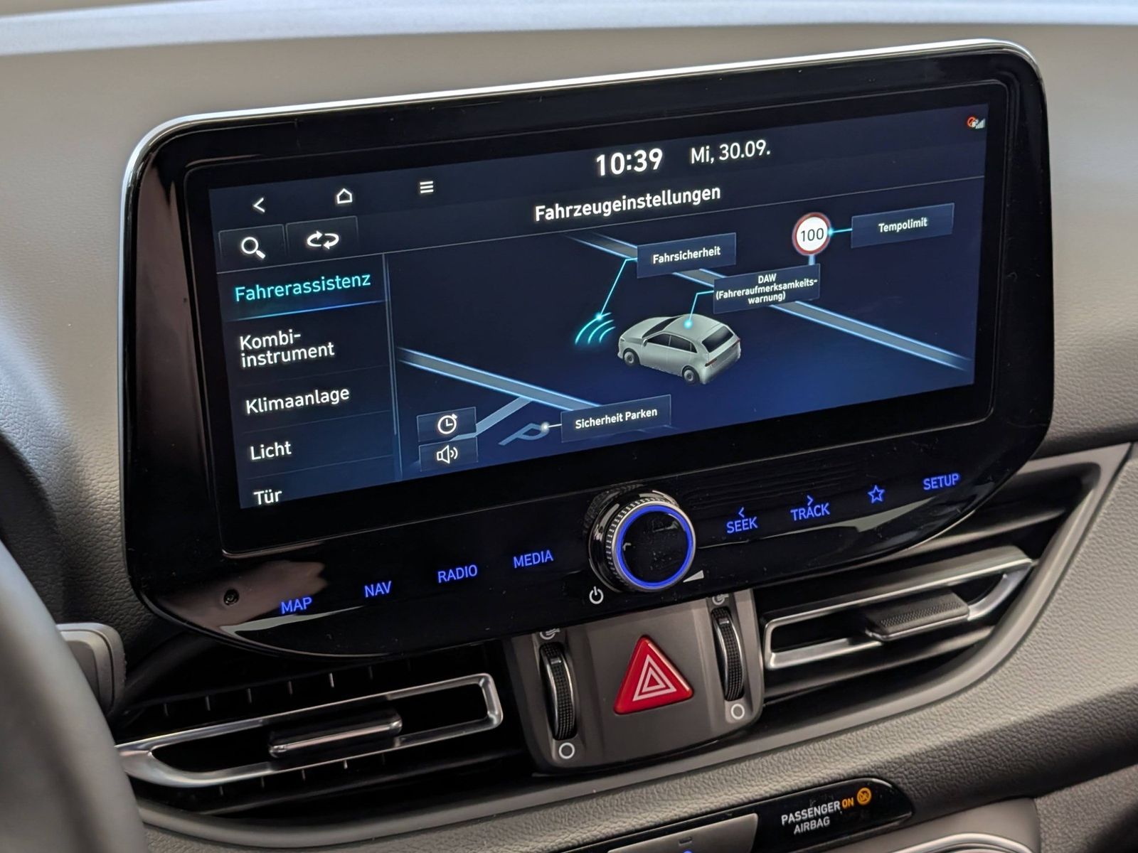 HYUNDAI i30 Kombi 1.6 T-GDI Trend Automatik SHZ Navi – Bild 27