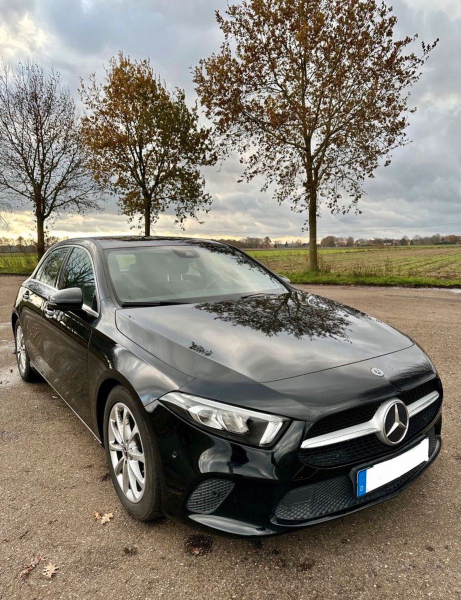 MERCEDES-BENZ Mercedes-Benz A180/GROSSES-Display/TOP!