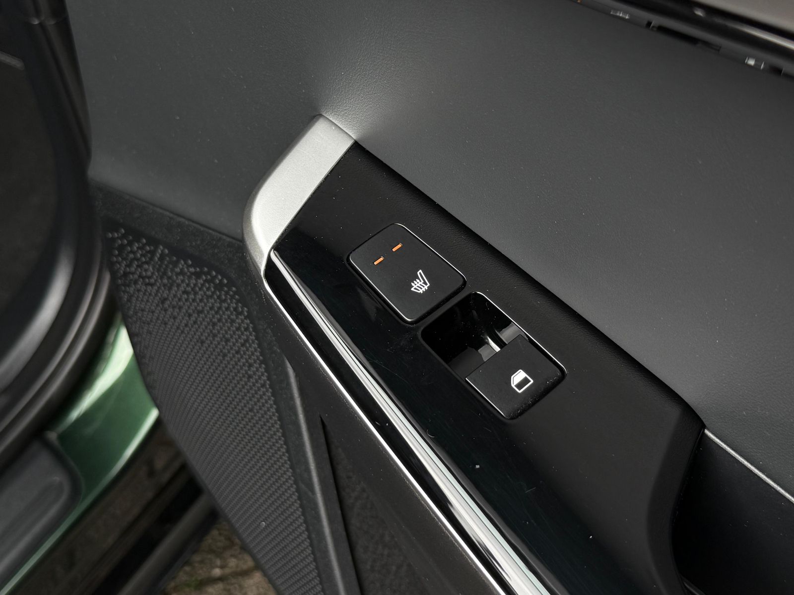 Fahrzeugabbildung Kia EV6 77,4 kWh 2WD WÄPU+CCS+NAV+KAM+AMBI+LEDER+SHZ