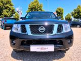 Nissan Pathfinder 2.5 dCi 4x4 Platinum / 7 Sitze / AHK - Nissan Pathfinder mit Diesel-Antrieb