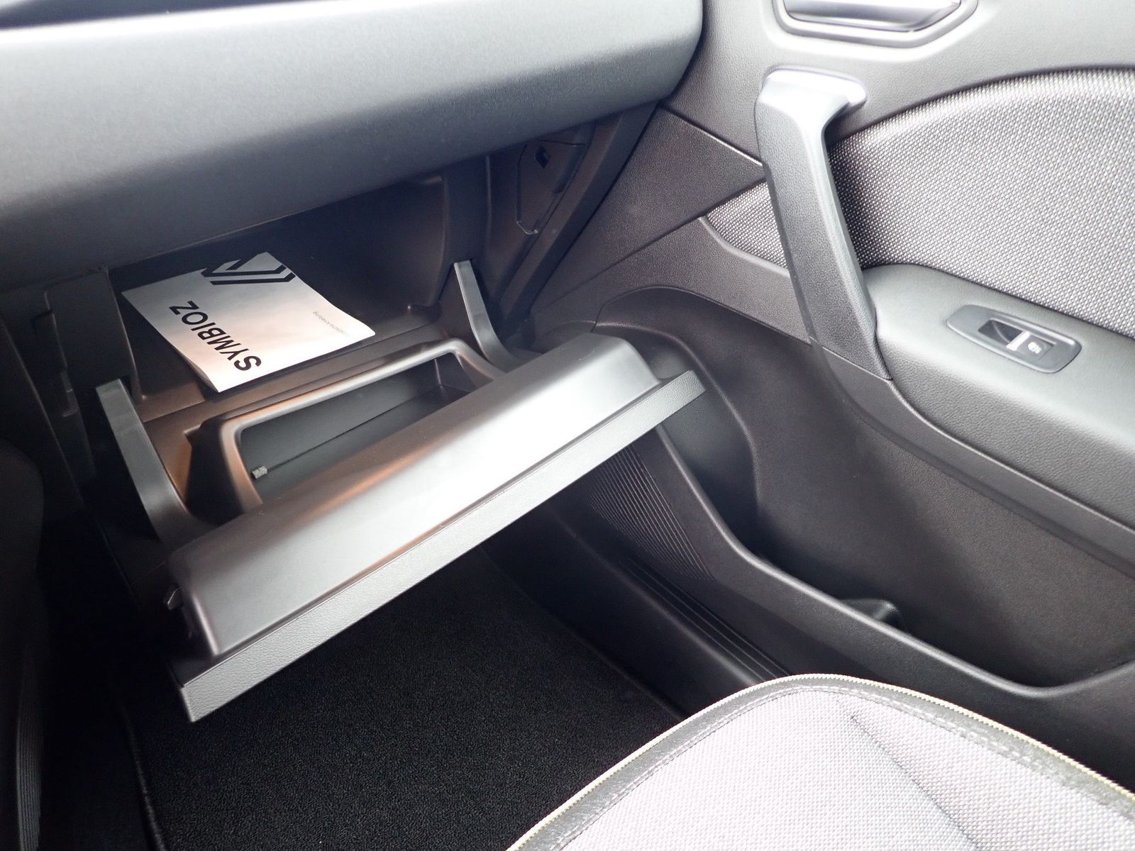 Fahrzeugabbildung Renault Symbioz 140 Mild Hybrid Techno