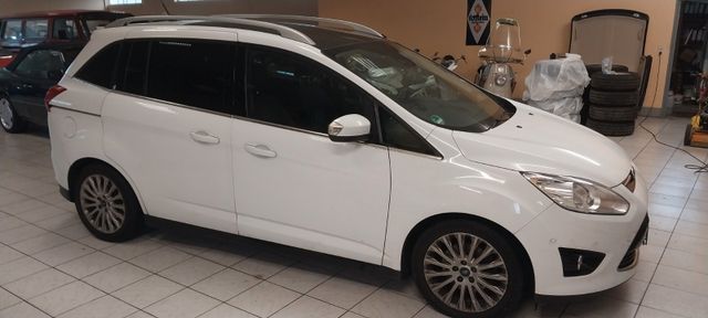 Ford Grand C-MAX Titanium Automatik