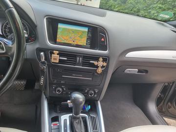 2011 AUDI Q5 — миниатюра 12
