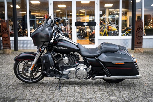 Fahrzeugabbildung Harley-Davidson STREET GLIDE SPECIAL FLHXS - APE LENKER -