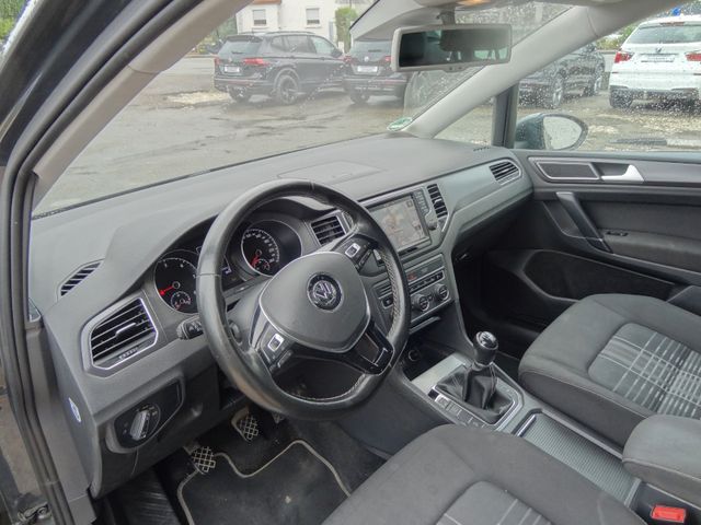 Fahrzeugabbildung Volkswagen Golf Sportsvan VII Lounge/Xenon/Euro6/150PS/AHK/