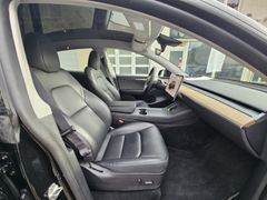 Fahrzeugabbildung Model Y Maximale Reichweite Dual AWD Long Range