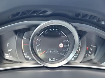 Volvo V40 - 11