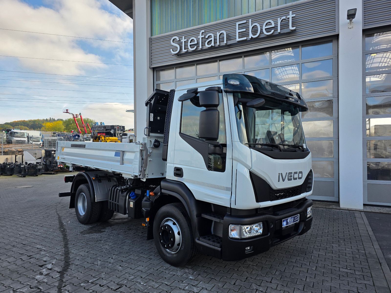 Fahrzeugabbildung Iveco Eurocargo ML160E32 4x2 Kipper, Klima, 2 x AHK