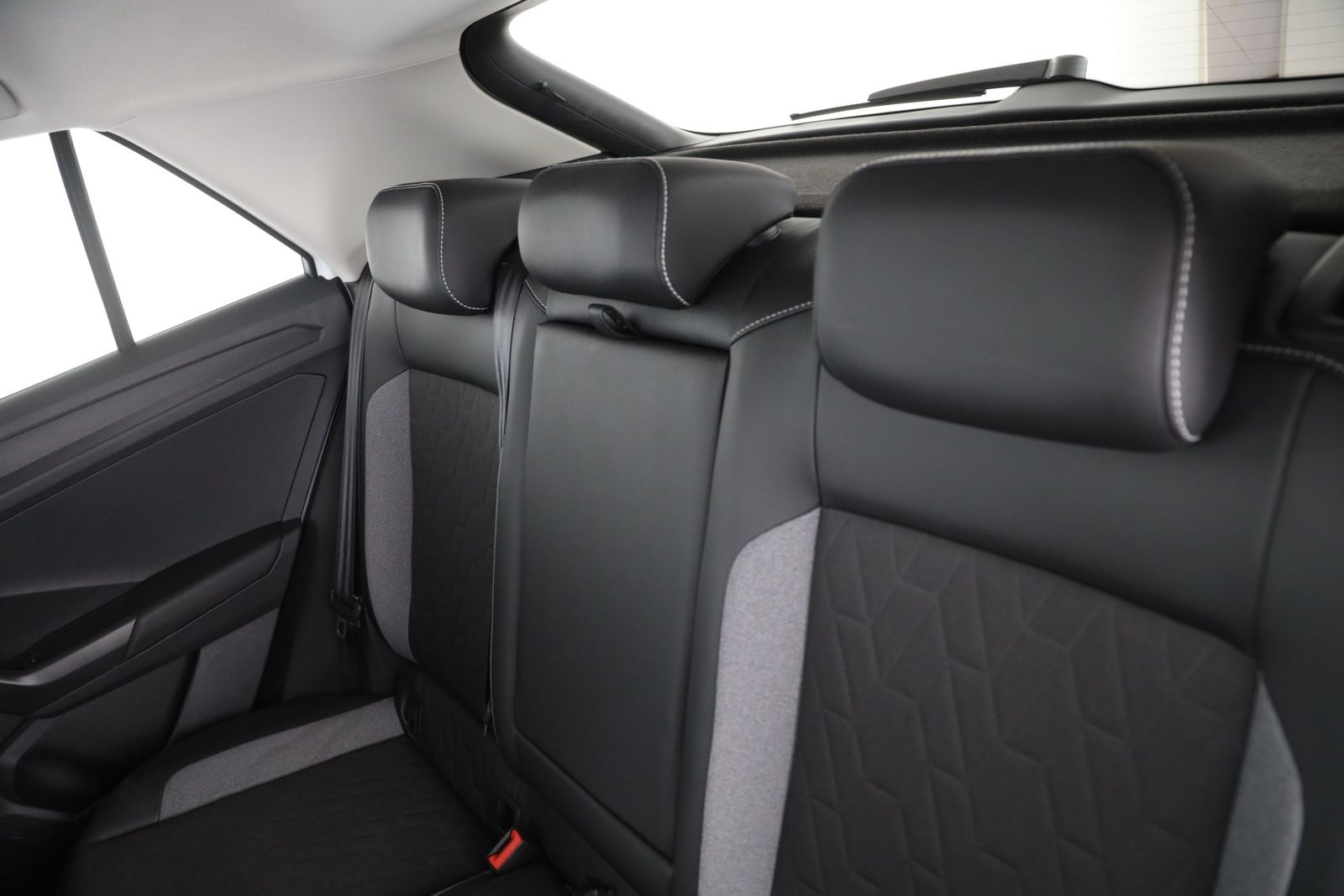 Volkswagen T-Roc - Bild 13