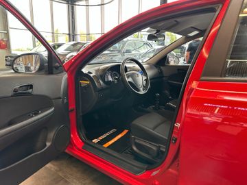 MYAUTOCENTER – Gebraucht- und Jahreswagen mit Werkstattservice in Pfaffenhofen Hyundai i30 *Scheckheft*Klimaanlage*TÜV-NEU*