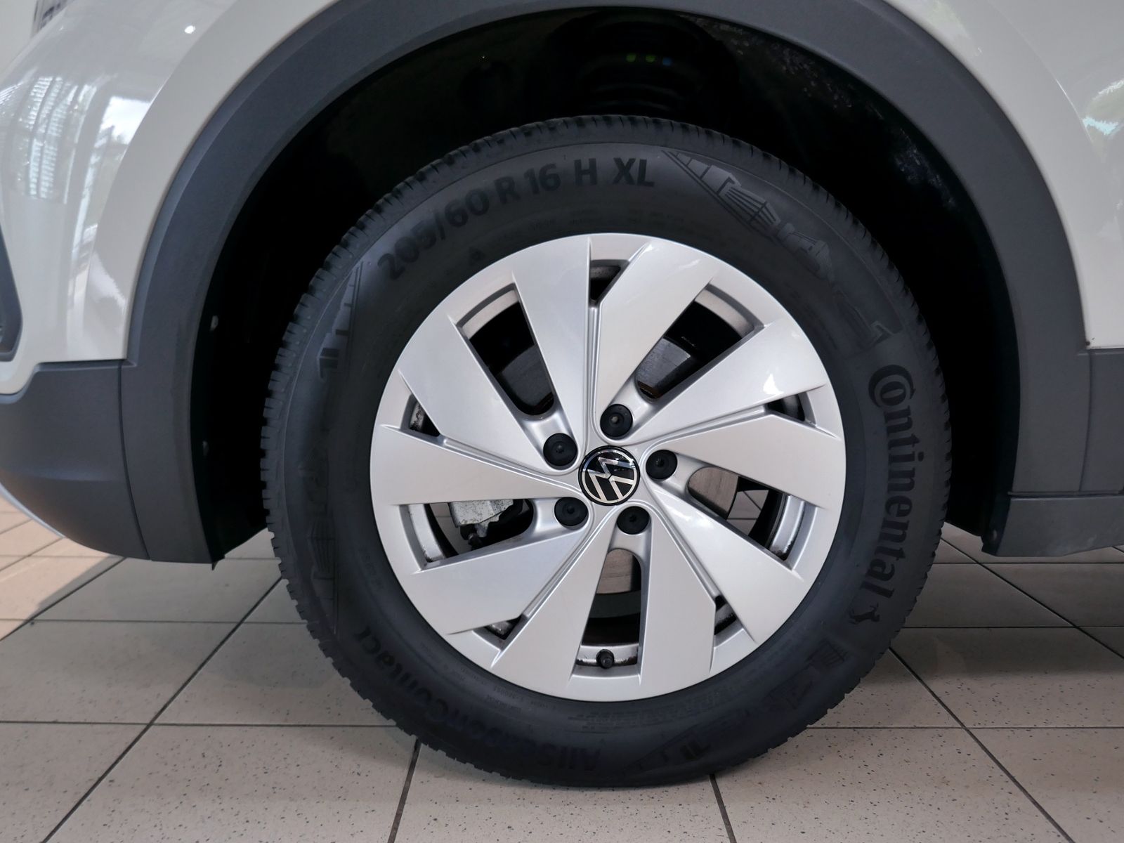 Fahrzeugabbildung Volkswagen T-Cross Life 1.0 TSI DSG | LED RFK ACC Navi App