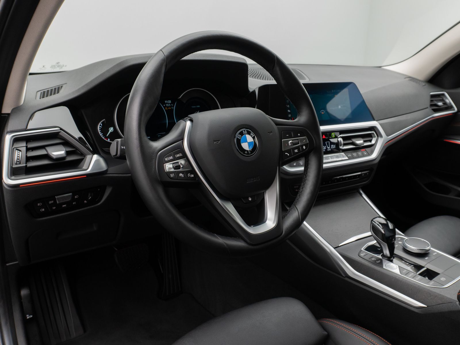 Fahrzeugabbildung BMW 320i Sport Line PDC Stop&go Standhzng Leder 18"