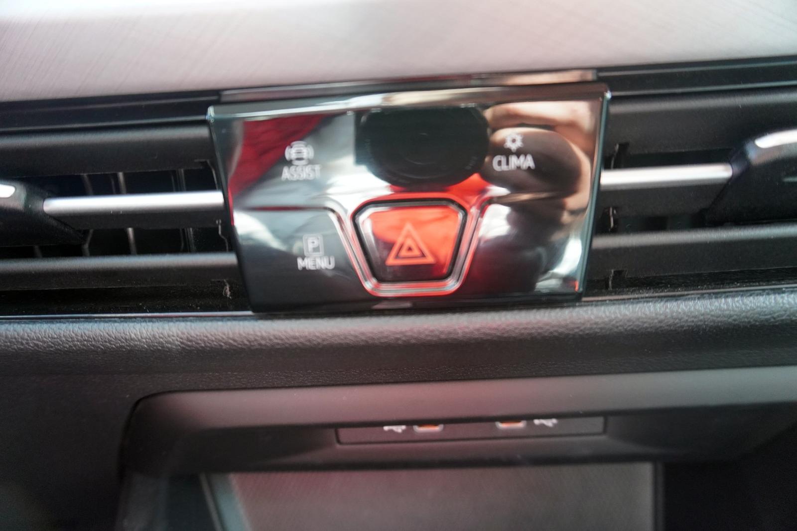 Volkswagen Golf VIII 1.5 TSI Life VC LED Navi App-Connect, миниатюра 25