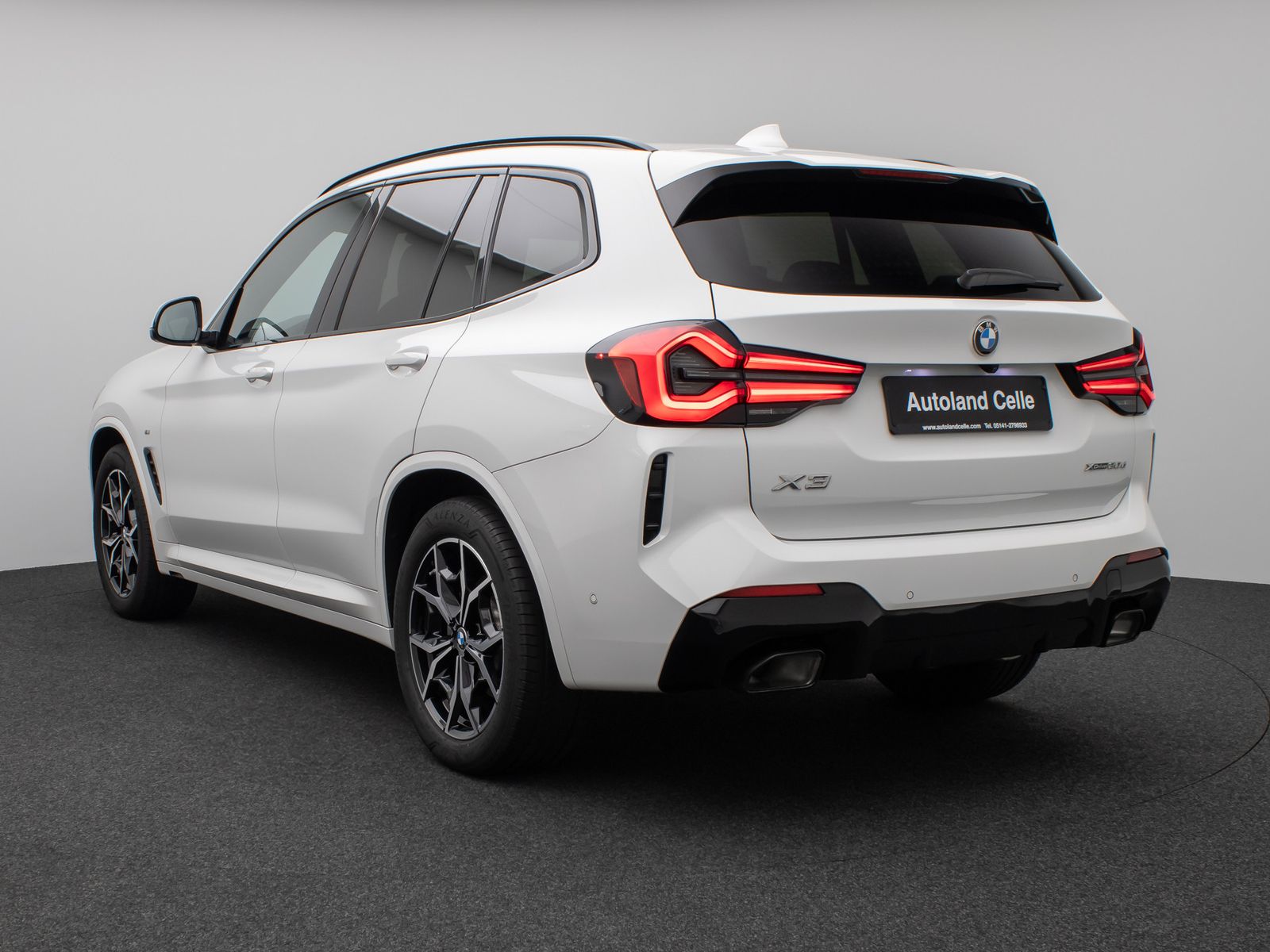 Fahrzeugabbildung BMW X3 xD20d M Sport Kamera DAB HiFi AHK Komfort 19"