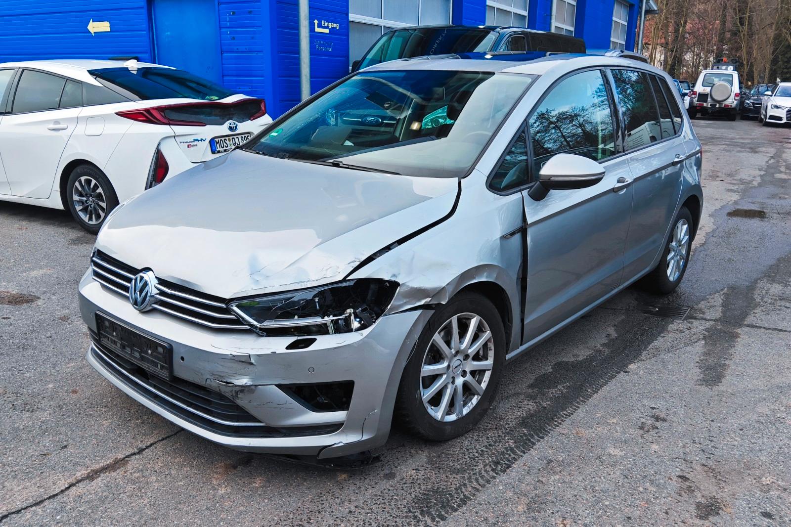 Volkswagen Golf Sportsvan VII Lounge DSG Unfall