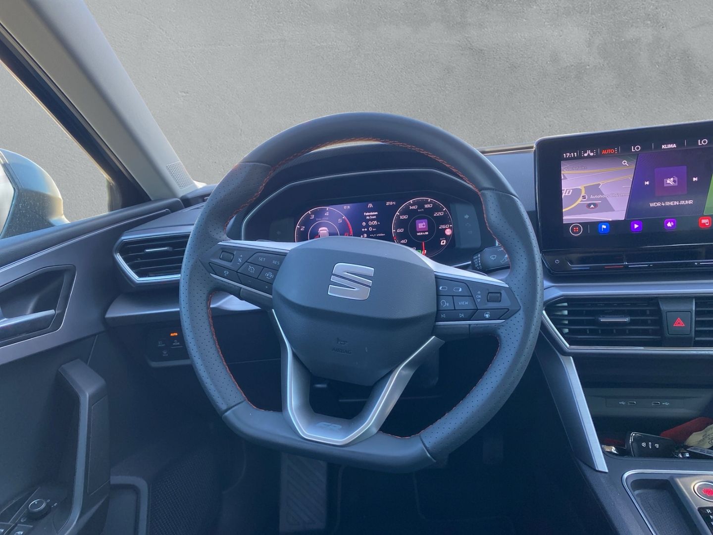 Fahrzeugabbildung SEAT Leon Sportstourer FR 2.0 TDI EU6d Navi Digitales